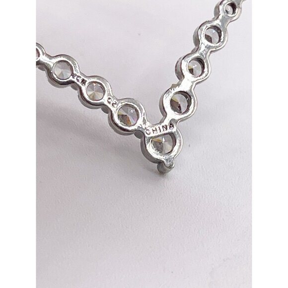 JCM Cubic Zirconia Chevron Necklace Silver Tone V Bar Pendant Dainty Layering - Picture 4 of 8